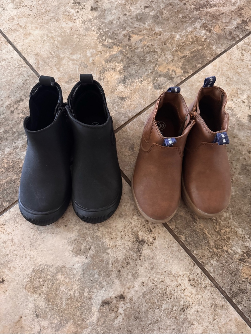 Bundle of (2) pairs of toddler size 10 Chelsea boots. Black & tan